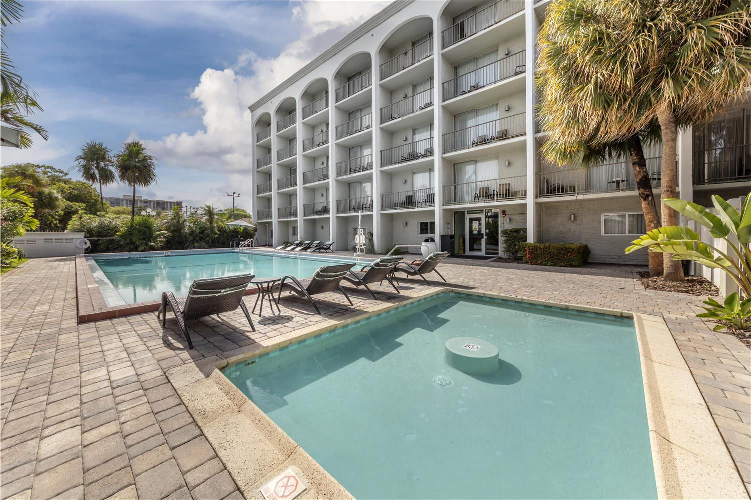 best western miami harbour-pool
